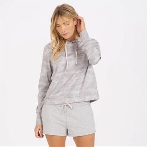 VUORI halo essential camo hoodie - new w/tags